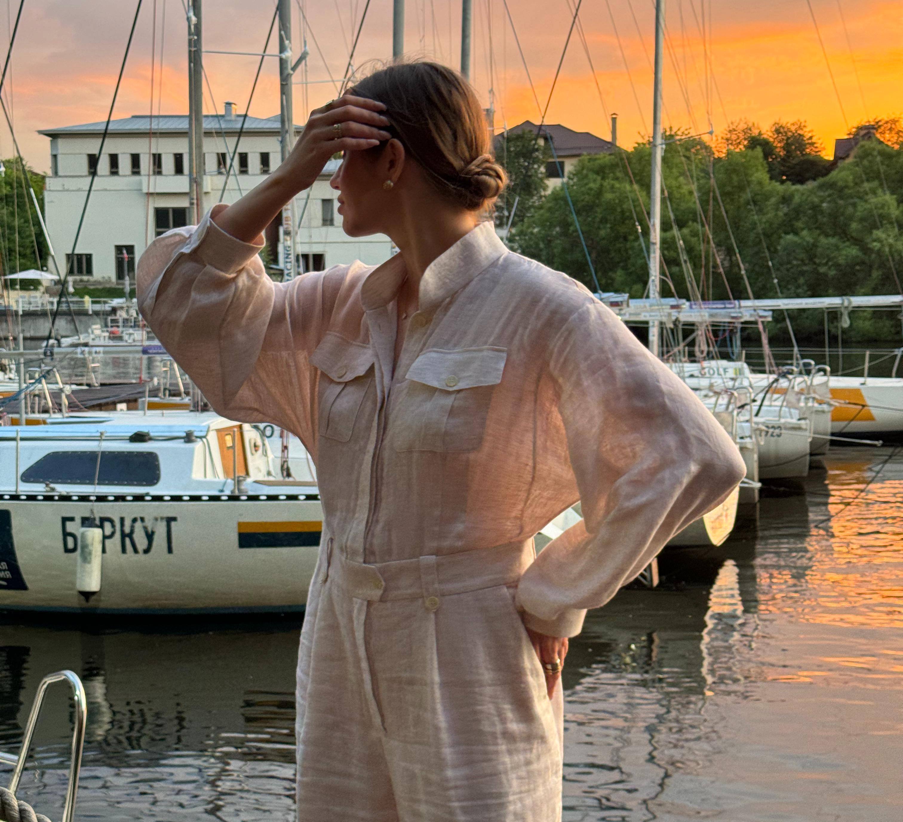 Морской стиль в одежде: как носить его в сезоне лето 2025