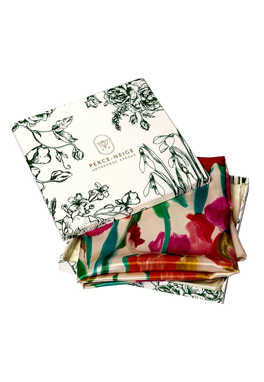 Платок шелковый бежевый