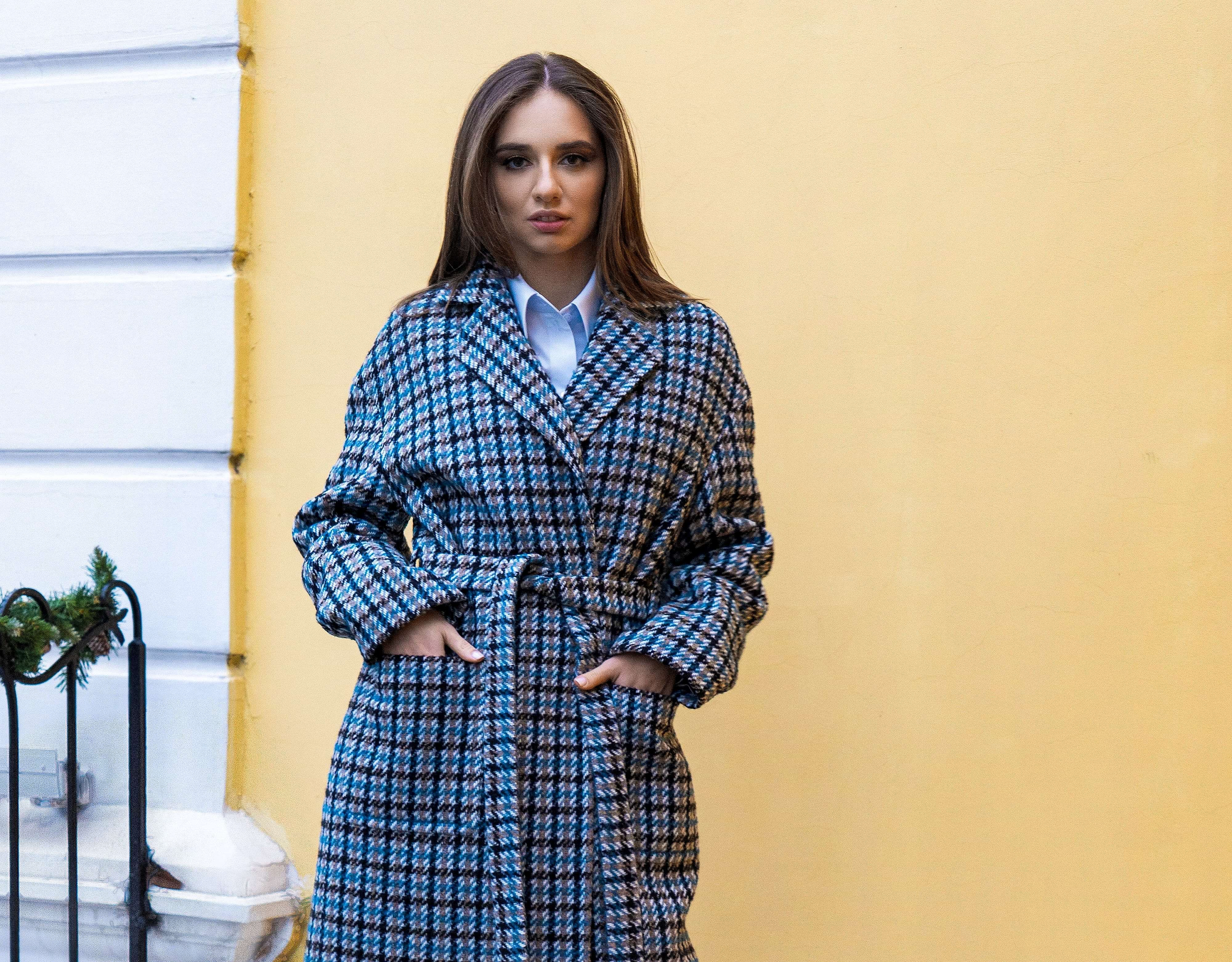 Стиль Demure в одежде: сдержанная элегантность и осознанный минимализм